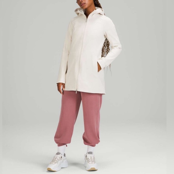 🍋LULU🍋 RepelShell Rain Jacket ☔️ - Picture 2 of 6